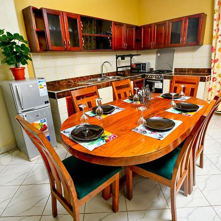 Peace Of Mind Suites Энтеббе Экстерьер фото