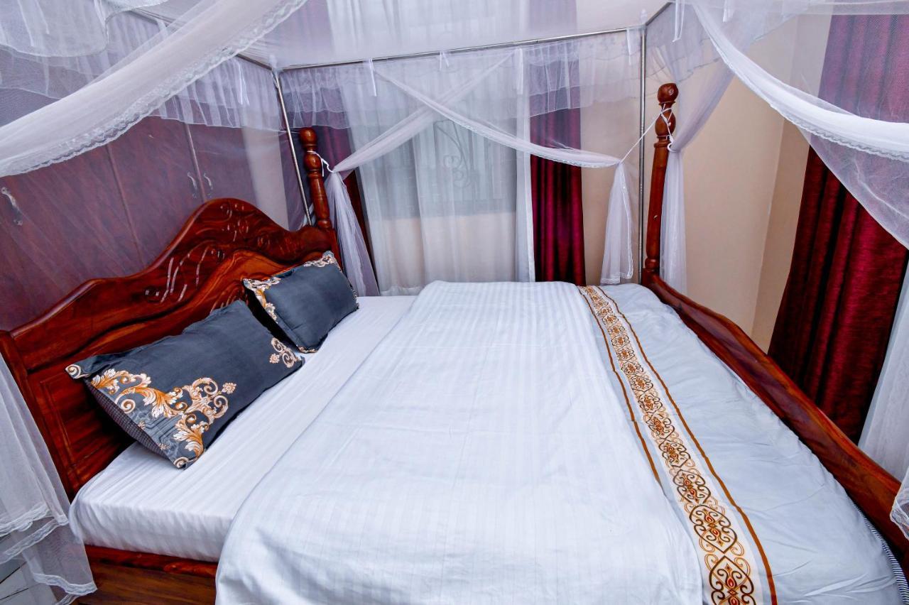 Peace Of Mind Suites Энтеббе Экстерьер фото