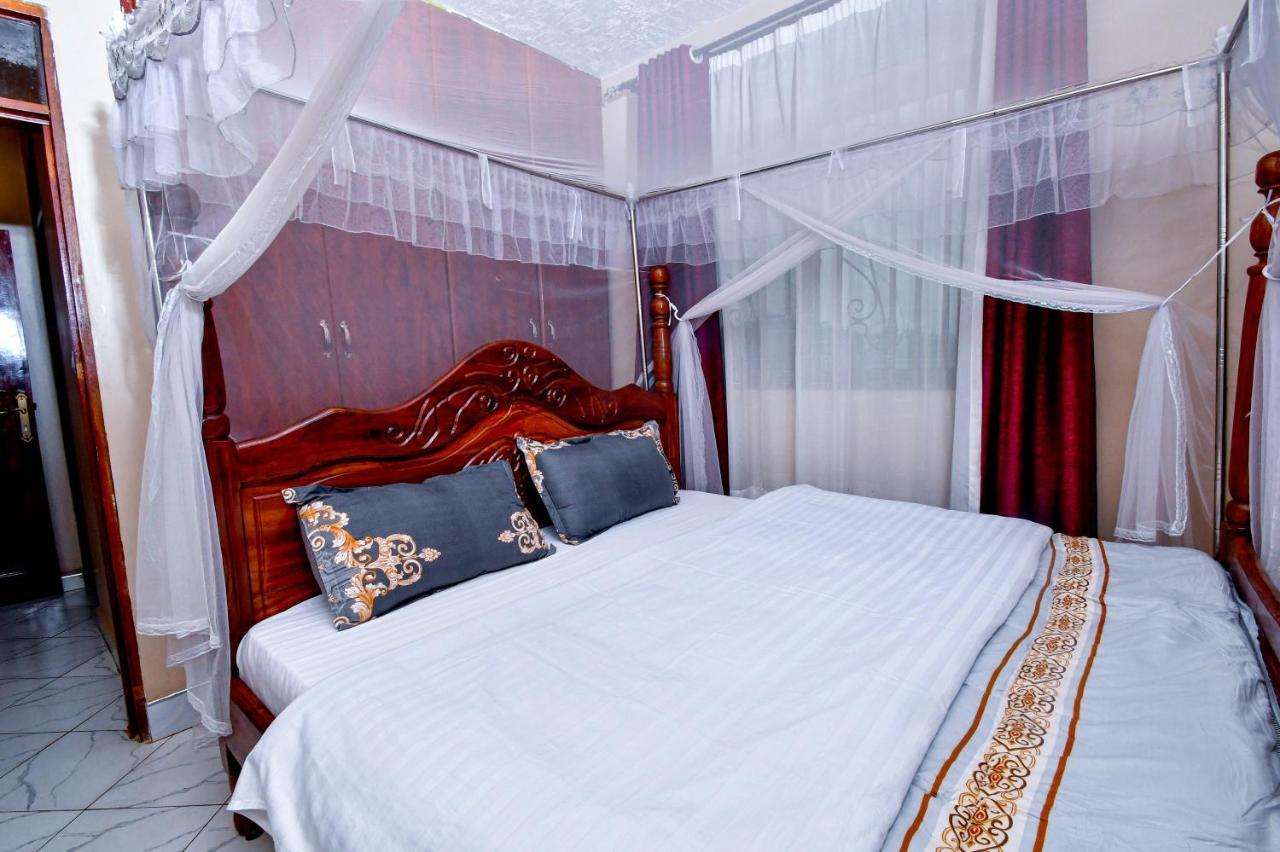 Peace Of Mind Suites Энтеббе Экстерьер фото