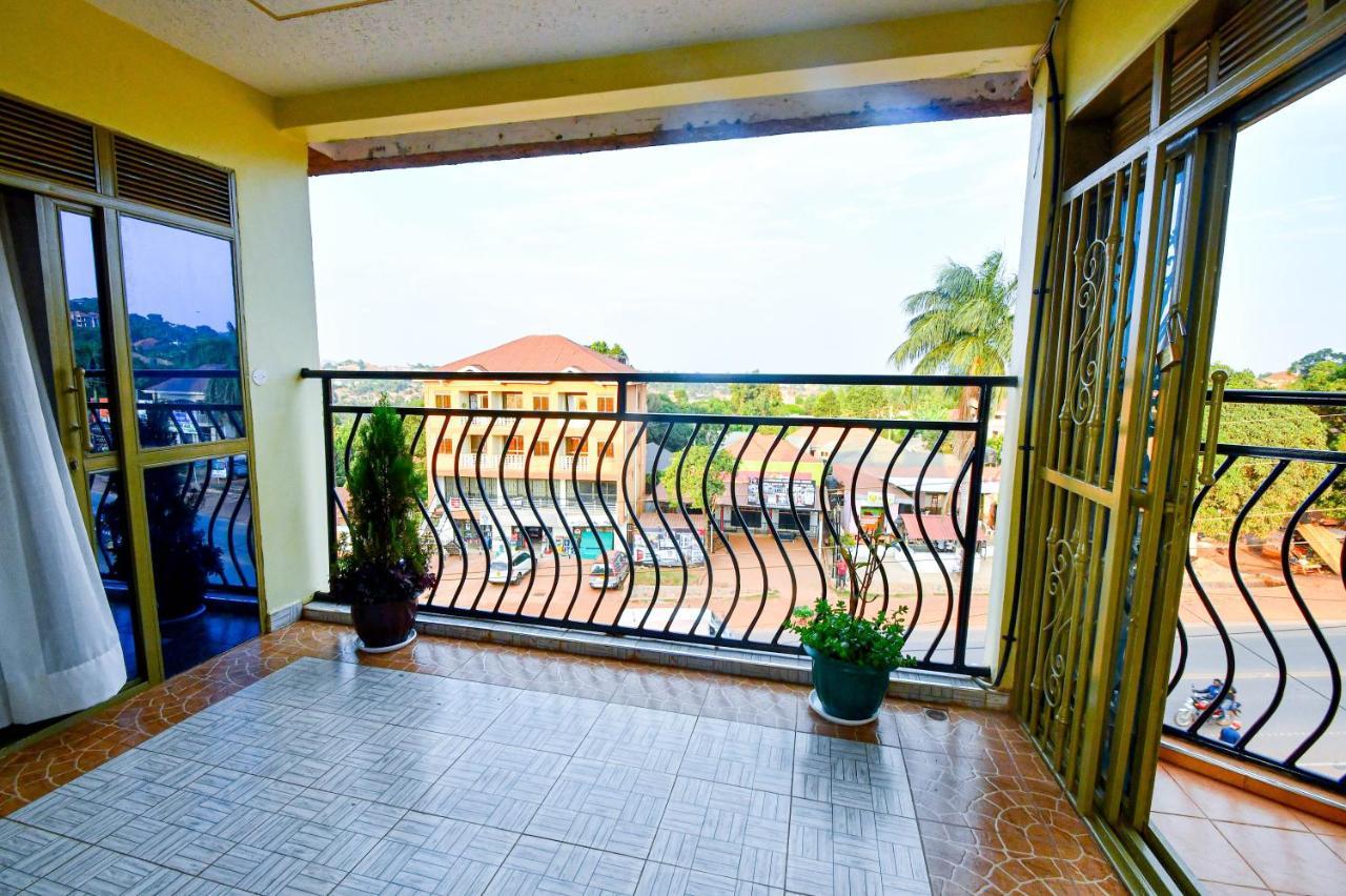 Peace Of Mind Suites Энтеббе Экстерьер фото