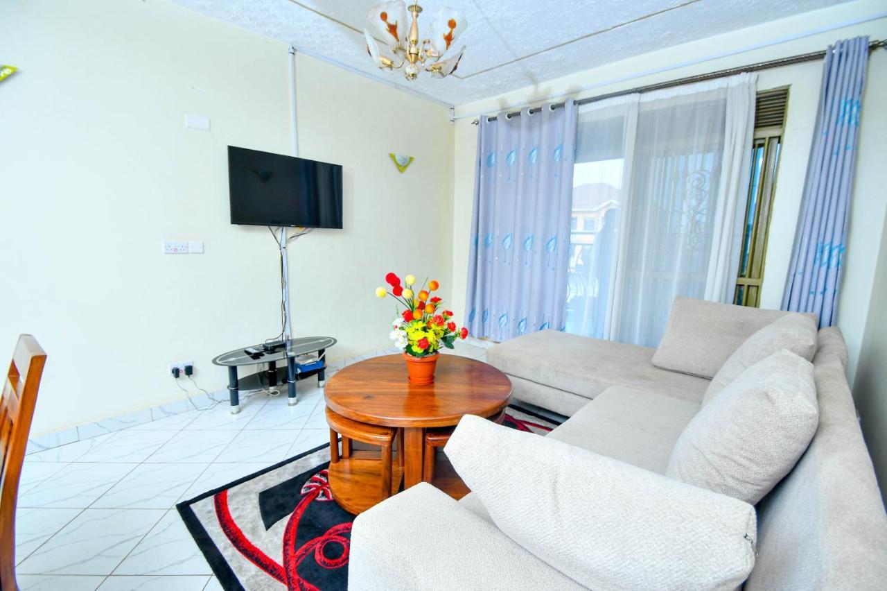 Peace Of Mind Suites Энтеббе Экстерьер фото