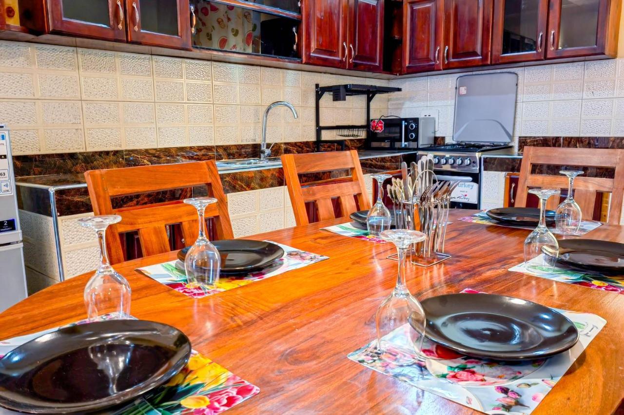 Peace Of Mind Suites Энтеббе Экстерьер фото