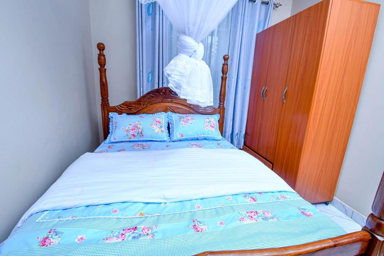 Peace Of Mind Suites Энтеббе Экстерьер фото