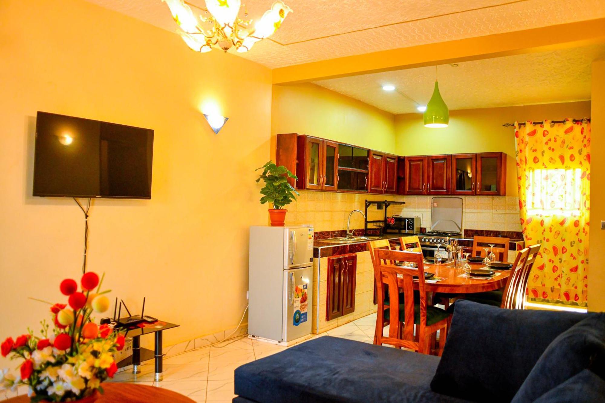 Peace Of Mind Suites Энтеббе Экстерьер фото