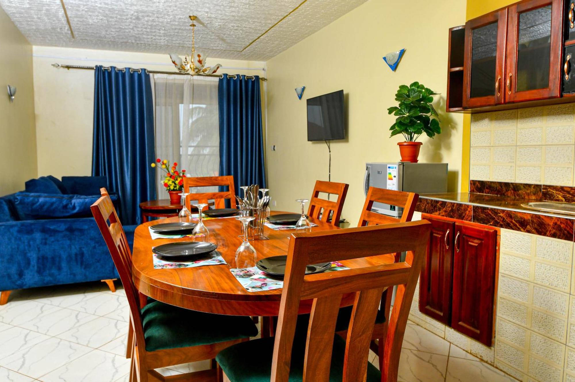 Peace Of Mind Suites Энтеббе Экстерьер фото